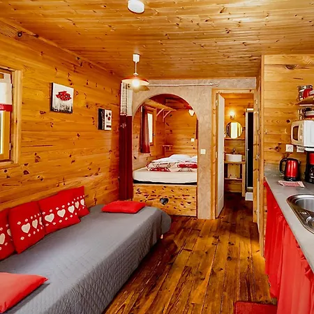 L'estela Sur Le Gr70 Кемпинг Le Monastier sur Gazeille