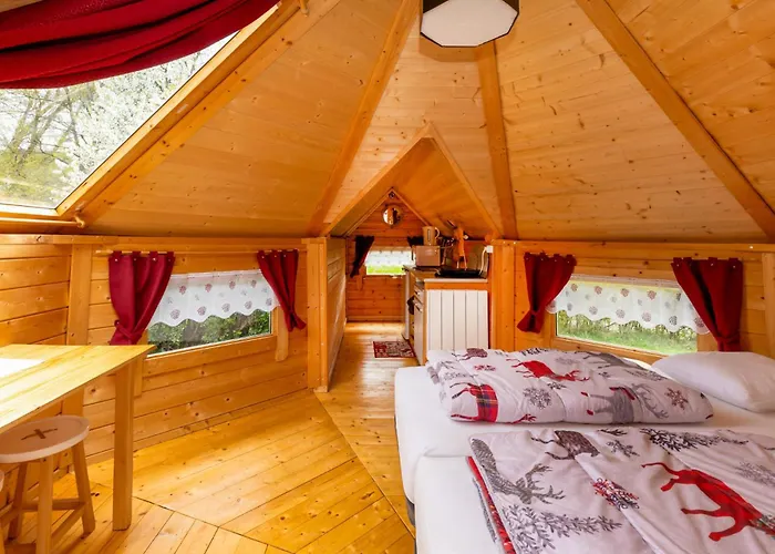 L'estela Sur Le Gr70 Кемпинг